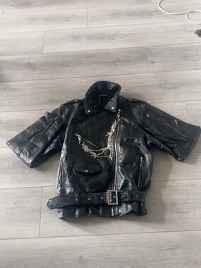 Black Leather Short-Sleeve Bomber Jacket - Classic Moto Style